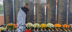 Nyakabanda: Abarokotse Jenoside barishimira ikimenyetso cya Jenoside batashye