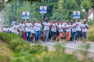 Muhanga: Urubyiruko rwaje kwamamaza Perezida Paul Kagame inshuti yabo 