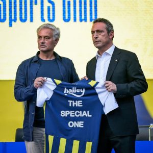José Mourinho yagizwe umutoza mushya wa Fenerbahçe