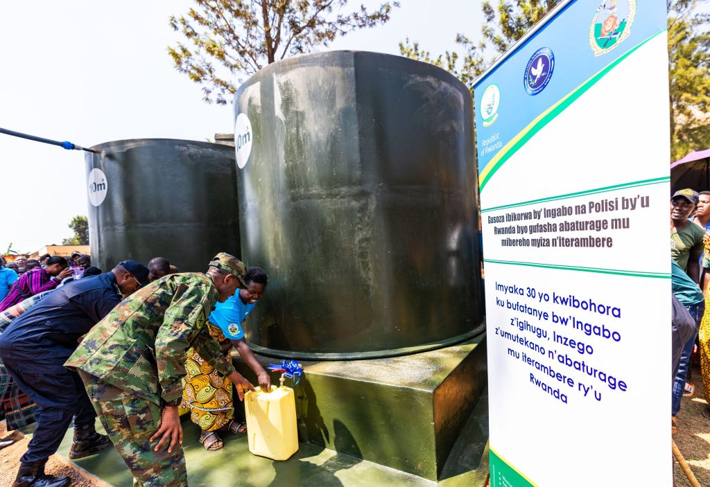 Inzego z’umutekano z’u Rwanda zamurikiye abaturage  ibikorwa by’iterambere