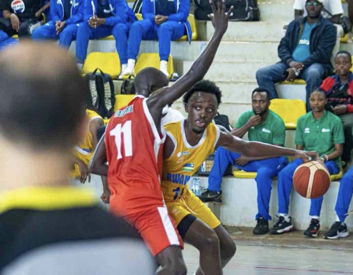 Basketball: U Rwanda rwatsinze Kenya rutangira neza imikino ya Zone 5