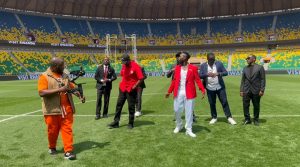 Khalifan yakoranye indirimbo n’abarimo Tom Close na Masamba