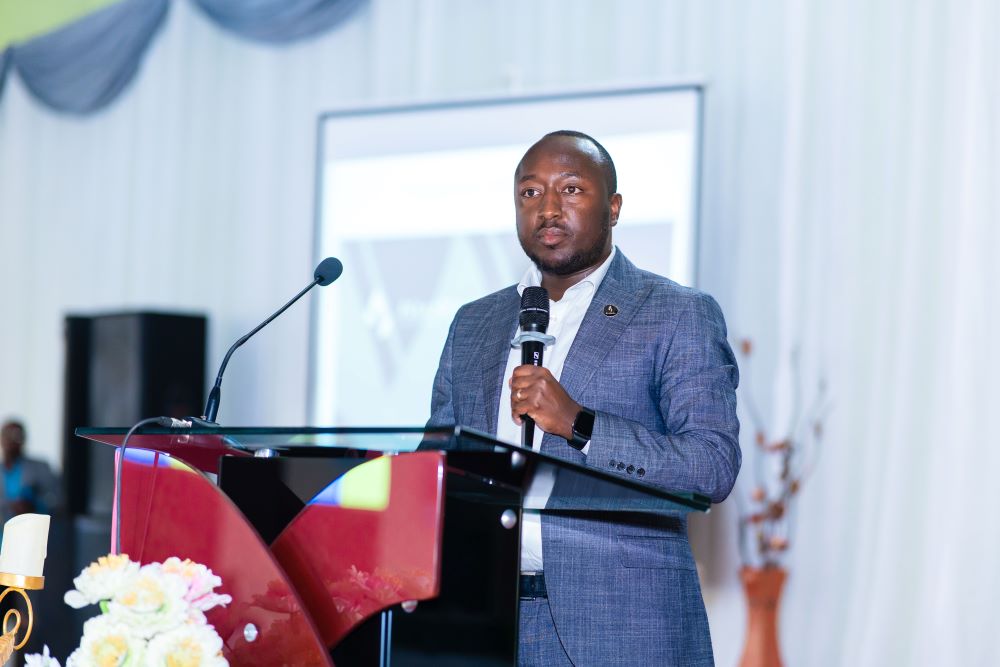 Hari abafata Ndi Umunyarwanda nk’ibitekerezo bya Politiki
