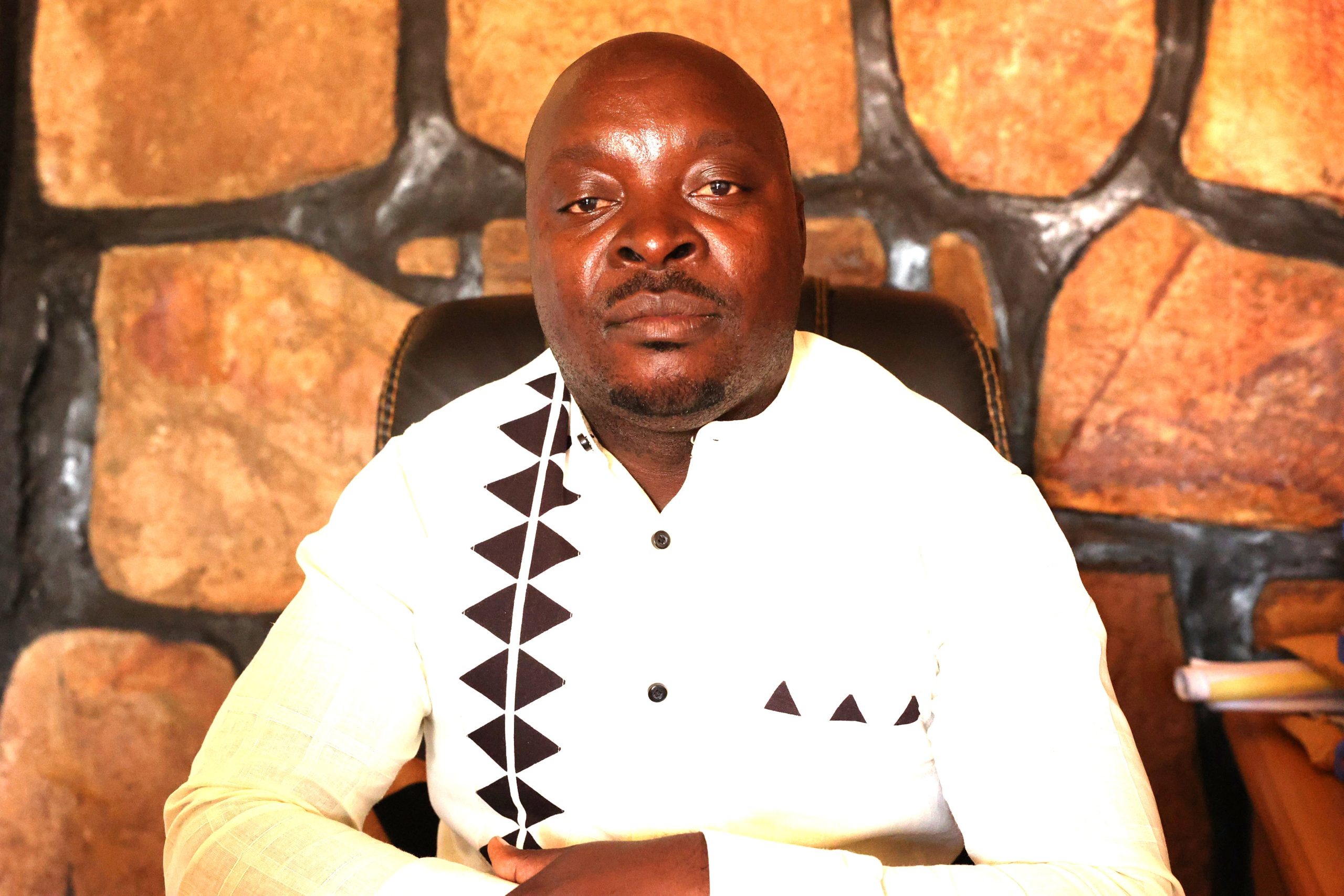 Kigali: Uwatangiye ashushanya imodoka ubu atunze izirenga 80  