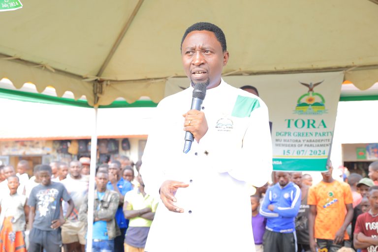 Dr Habineza yijeje kongera umushahara wa muganga nagera ku butegetsi