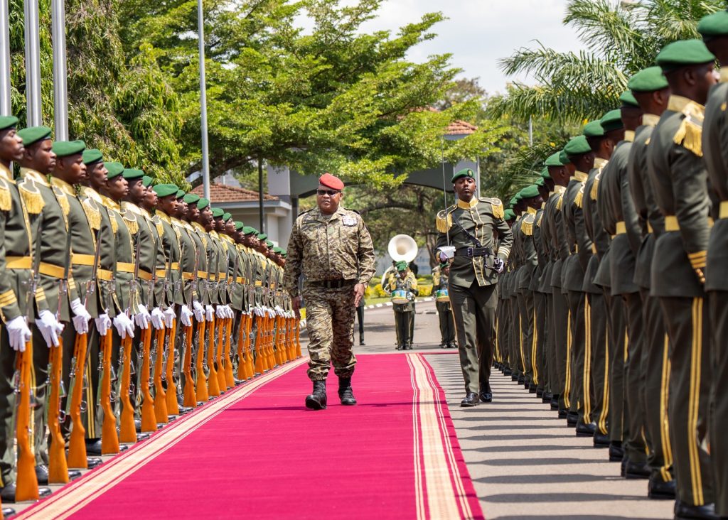 Umugaba Mukuru w’Ingabo za CAR yasuye u Rwanda