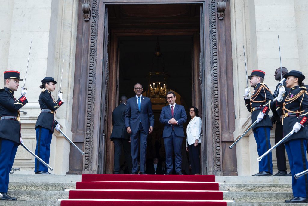 Perezida Kagame yageze mu Bufaransa