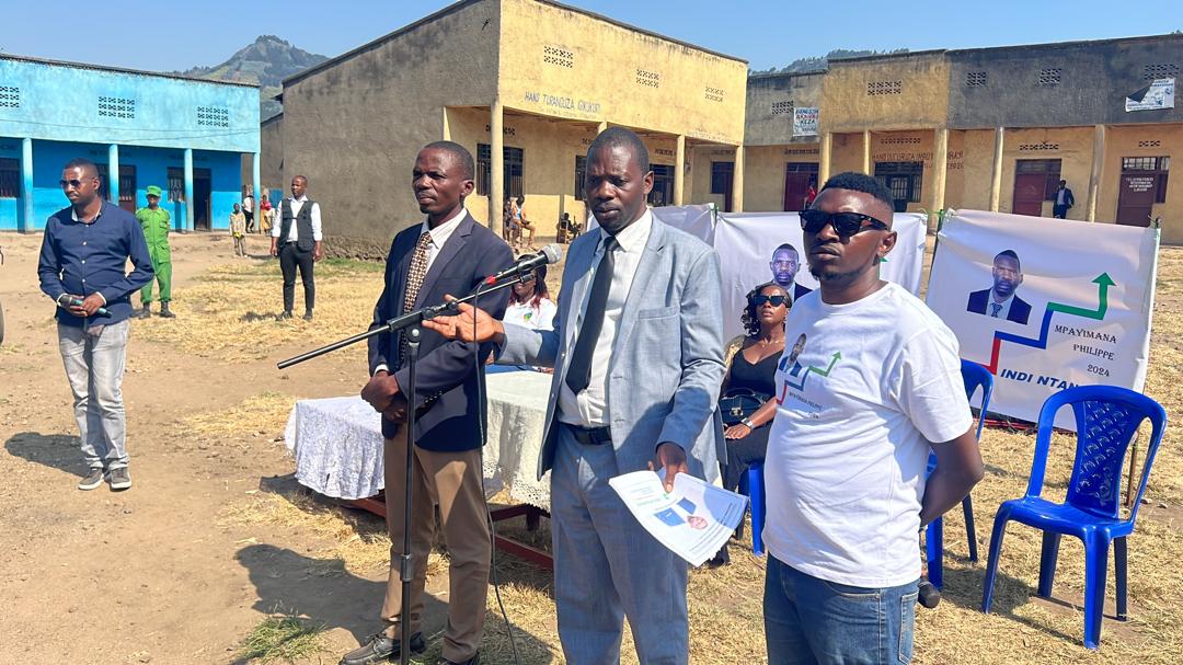 Umukandida Mpayimana natorwa azashyiraho amategeko atuma umugore atirukanwa ngo asige umwana