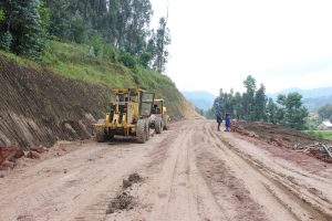 Nyabihu: Bubakiwe umuhanda usimbura uwarengewe n’Ikiyaga cya Nyirakigugu