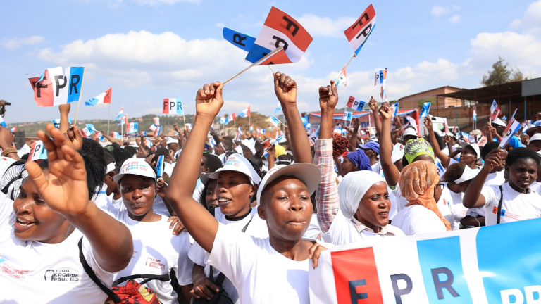 Kicukiro: Abanyamuryango ba FPR Inkotanyi barangije amatora hasigaye igikumwe ku gipfunsi (Amafoto & Video)