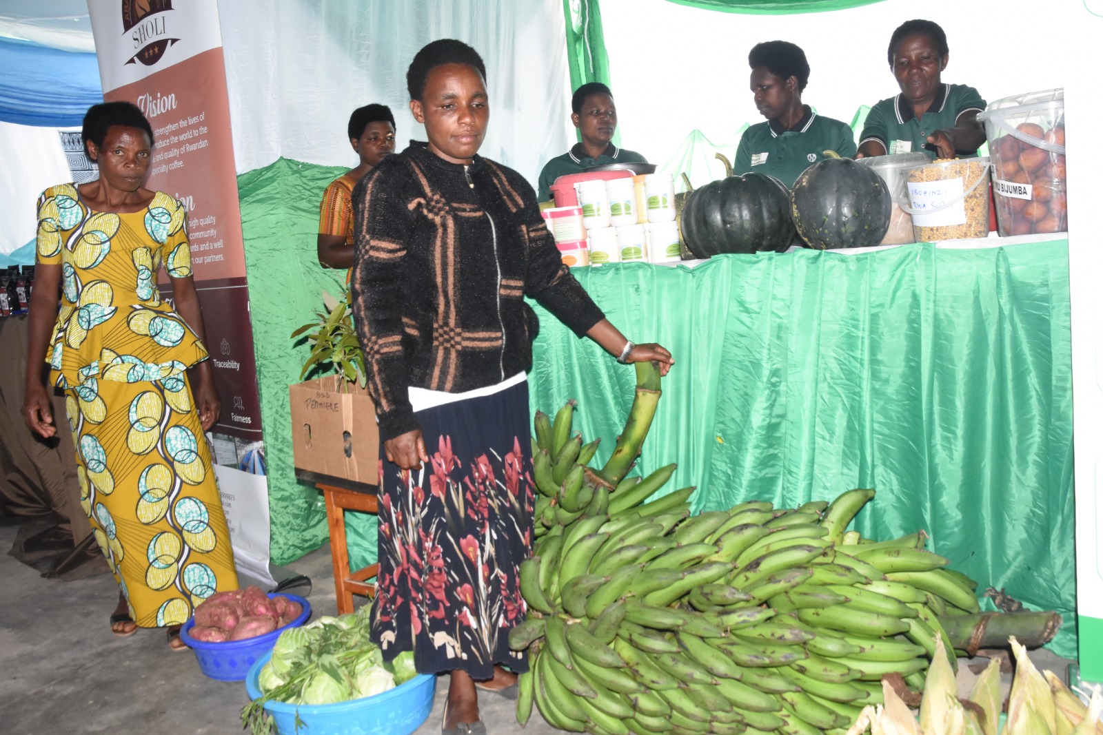 Muhanga: Abaturage batejwe imbere n’ibikorwa by’ubuhinzi n’ubworozi