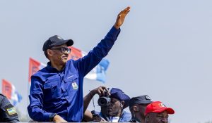 Kagame yihanganishije imiryango y’ababuriye ababo mu bikorwa byo kwiyamamaza