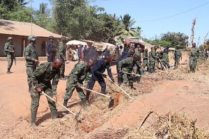 Mozambique: Ingabo z’u Rwanda zakoze Umuganda wo gusana &nbsp;umuhanda