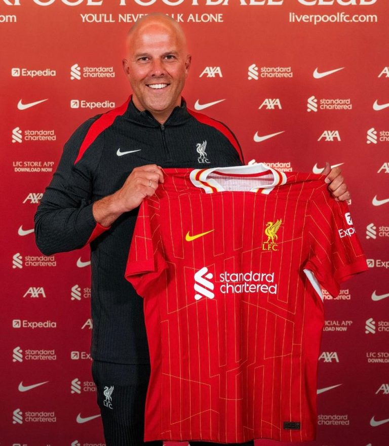 Liverpool yerekanye umutoza mushya