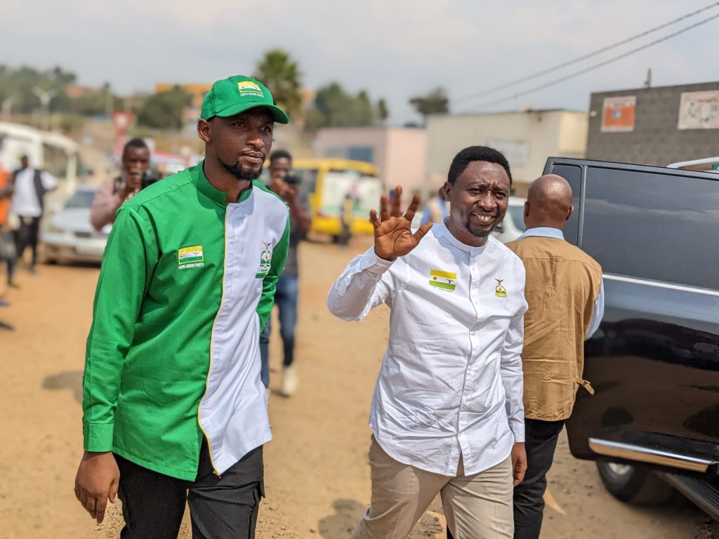 Dr Habineza wiyamamariza kuyobora u Rwanda yijeje inganda zitunganya ibikomoka ku buhinzi