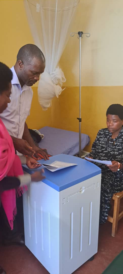 Nyabihu: Nyiramahirwe Claudine wabyaye ari mu kizamini cya Leta ameze neza