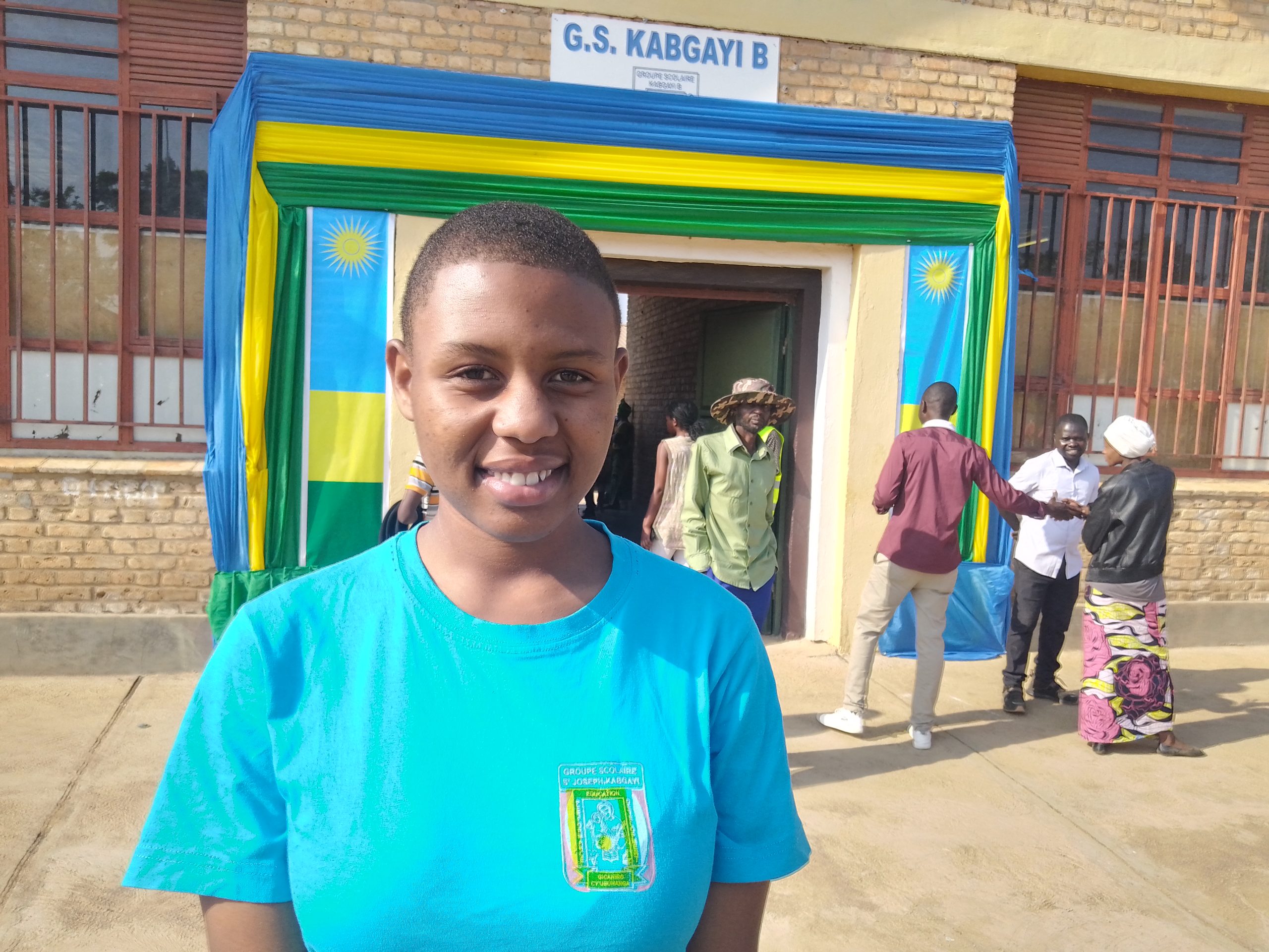 Abanyeshuri bitegura ibizamini bashima Paul Kagame wazanye uburezi kuri bose