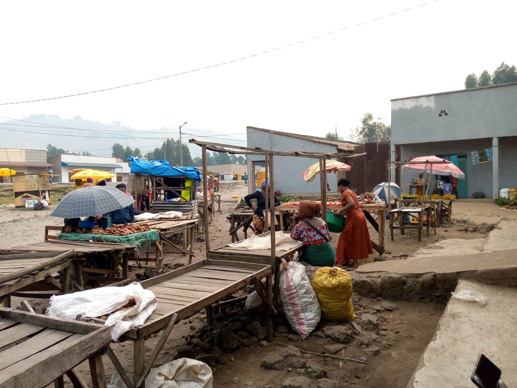 Nyabihu: Abakorera mu gasoko ka Mukamira barasaba ko kagurwa 