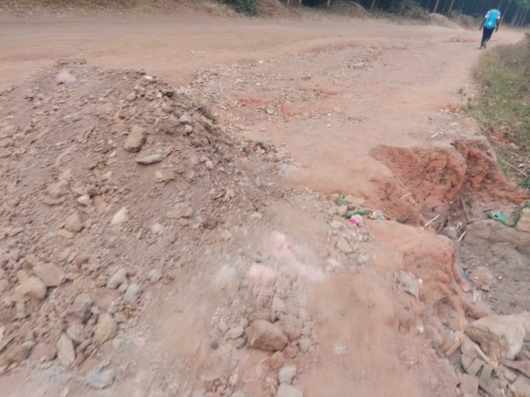 Muhanga: Iyangirika ry’umuhanda Cyakabiri- Nyabikenke- Ndusu ribangamiye abawukoresha