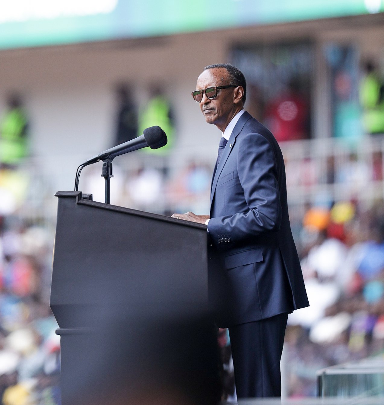 Iki gihugu mugomba kukirinda mukakirwanirira- Perezida Kagame abwira urubyiruko