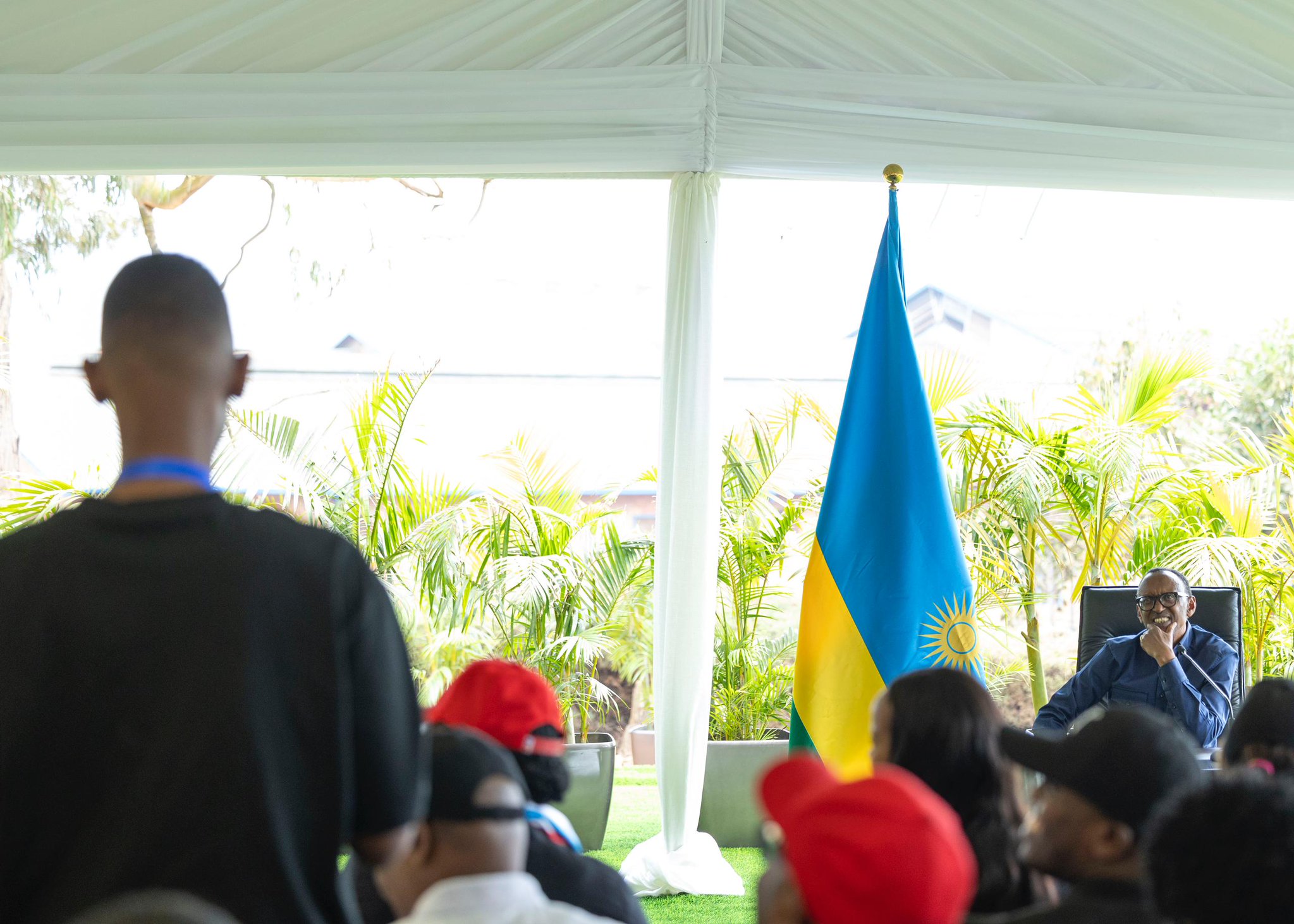Perezida Kagame yeretse urubyiruko ikizarufasha kuba intare ntibabe Imbwa