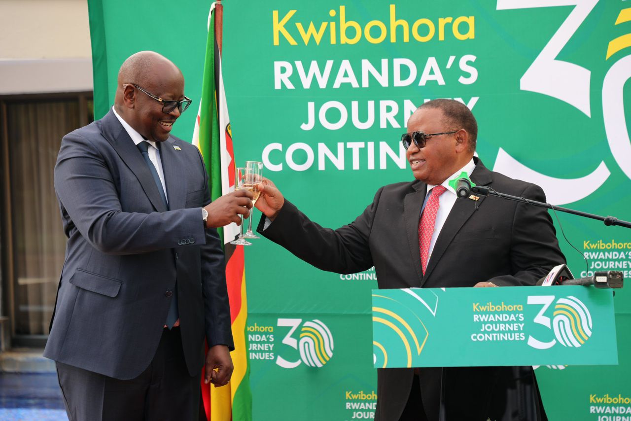 Zimbabwe yashimiye u Rwanda rwayoherereje toni 1000 z’ibigori