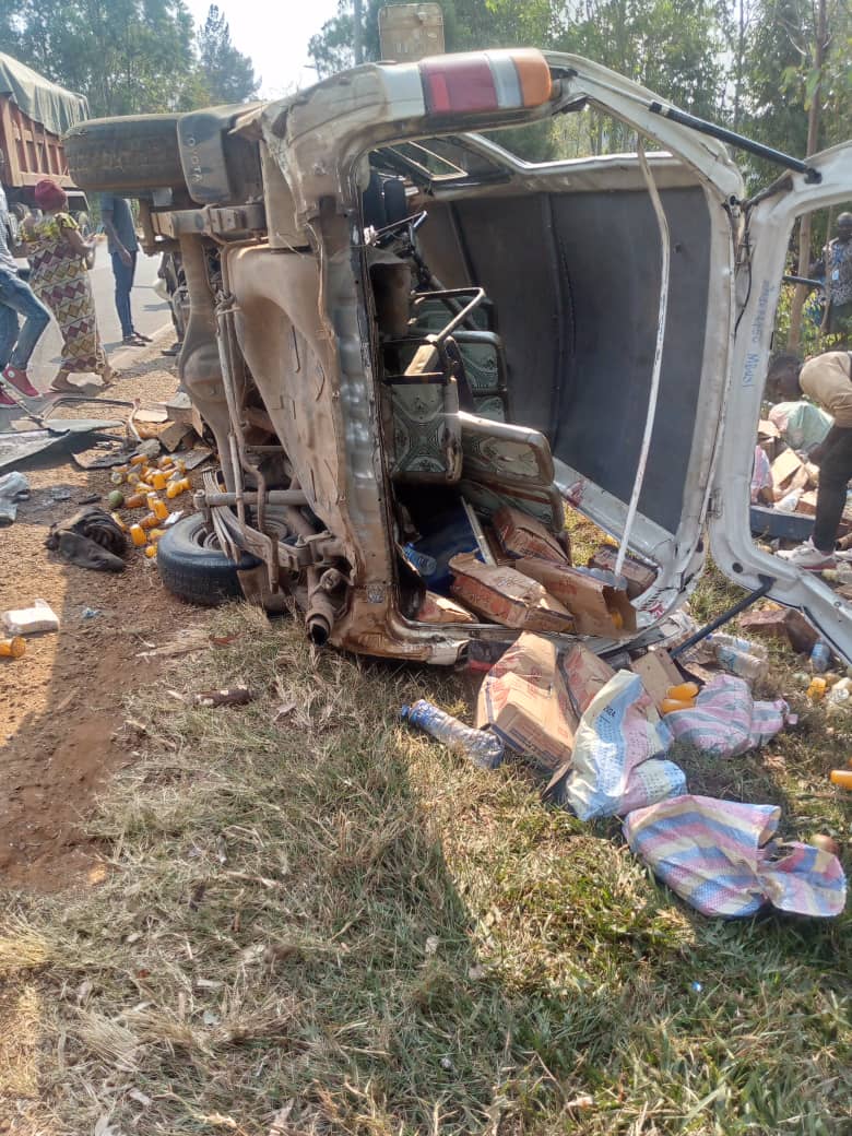Rusizi: Imodoka y’Abanyekongo yakoze impanuka ihitana 2, abandi 4 barakomereka 