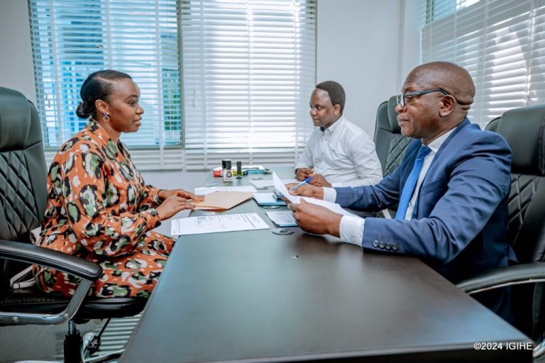 Uwababyeyi Jeannette wari umunyamakuru yatorewe kuba Umudepite