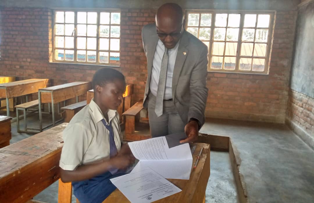 Umuyobozi Mukuru wa REB Dr Mbarushimana yasabye abanyeshuri kwirinda gukopera