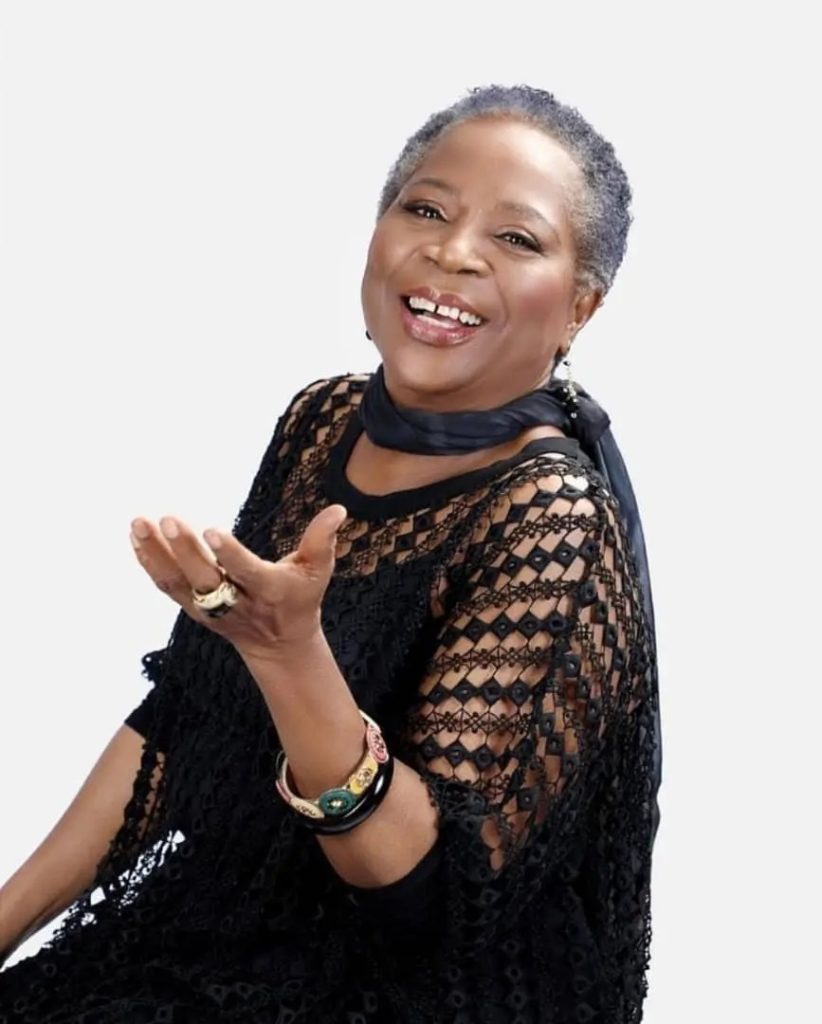 Umuhanzi Onyeka Onwenu yitabye Imana