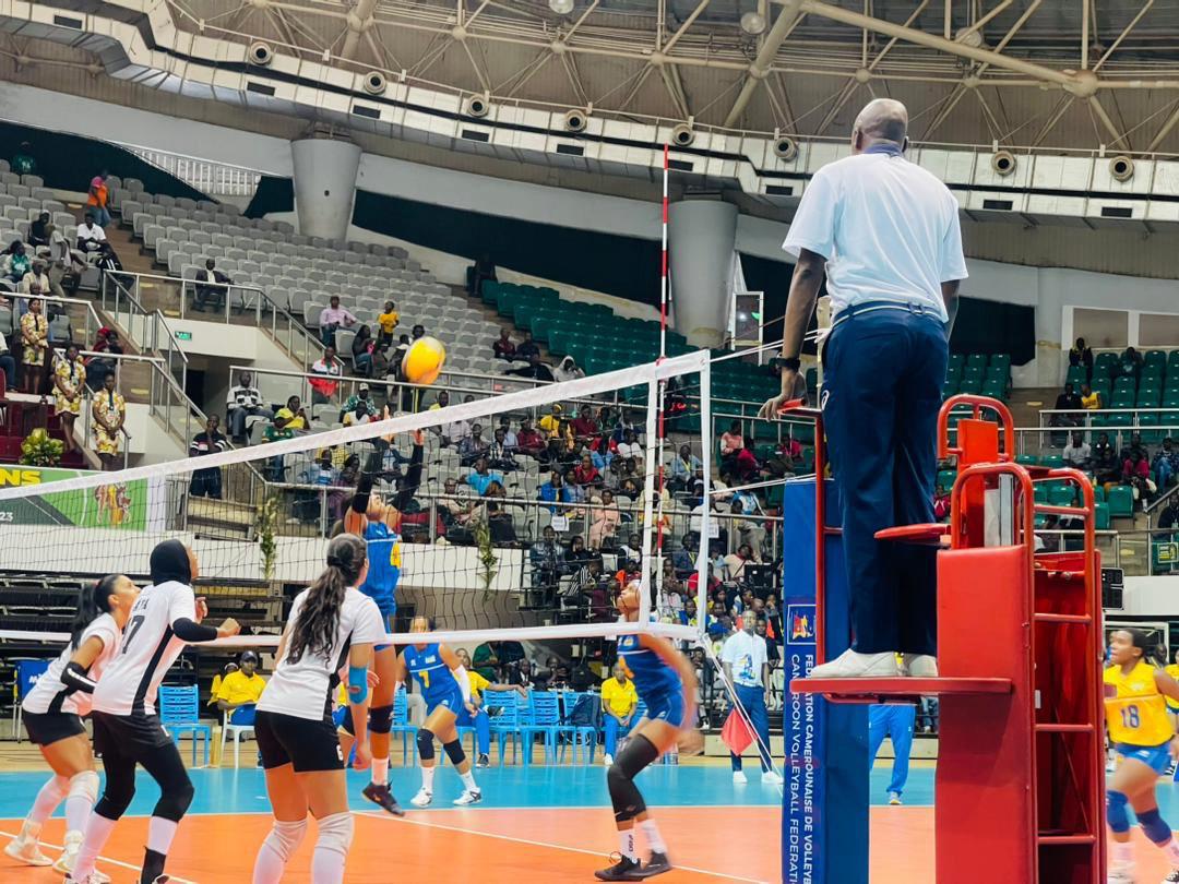 Volleyball: Ikipe y’Igihugu y’Abagore yashyikirijwe agahimbazamusyi yakoreye mu igikombe cy’Afurika 2023
