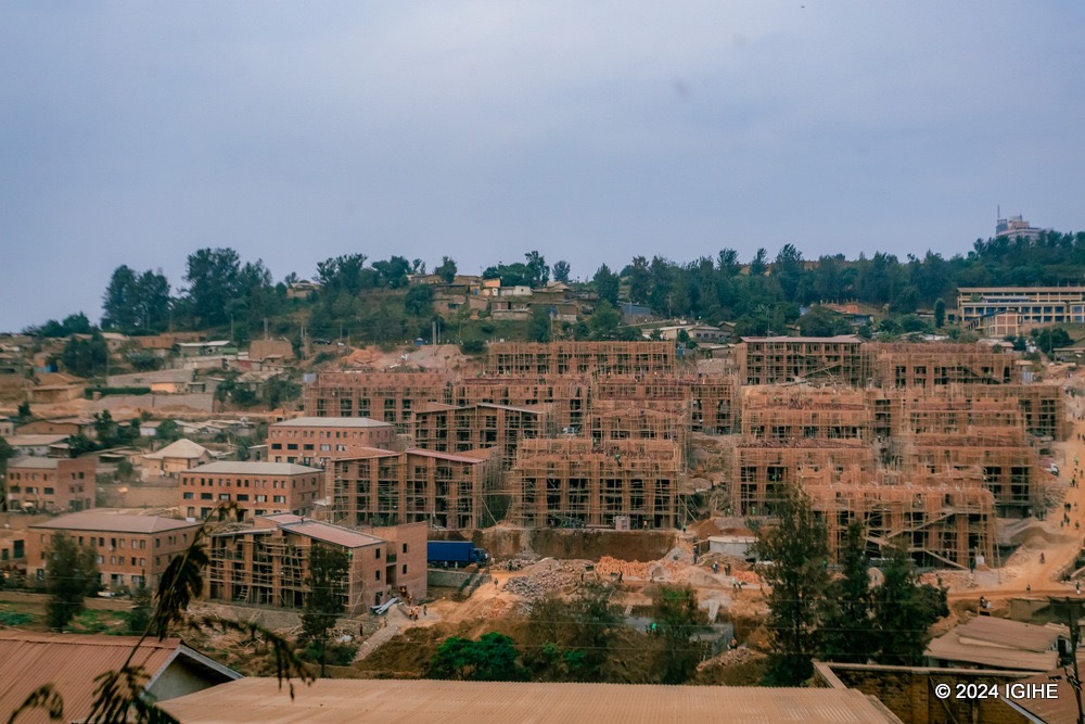 Kigali-Umushinga wa Mpazi: Ahimuwe imiryango 56 hazatuzwa isaga 680