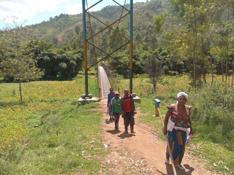 Gakenke: Bazatora Kagame wabubakiye ibiraro byo mu kirere bagakira kugwa muri Base