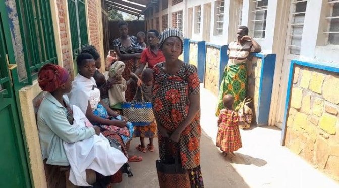 Nyabihu: Abagana ikigo nderabuzima cya Nyakigezi   bavuga ko bahabwa serivisi mbi