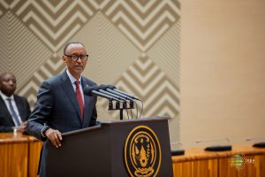 Perezida Kagame yikomye ubutekamutwe n’akajari mu nsengero
