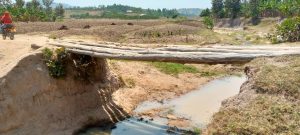 Ruhango: Bambukira ku biti bishinyitse kubera ikiraro cyangijwe n’ibiza