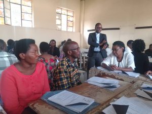 Muhanga: Abarimu bifuza kongererwa ubumenyi bwo kwigisha abana bafite ubumuga