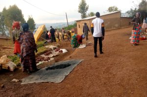 Gicumbi: Abakorera n’abahahira mu gasoko ko mu Gatete barasaba kubakirwa isoko rinini