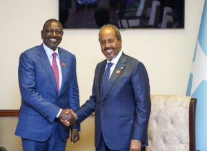 Ibyo Perezida wa Kenya n’uwa Somalia baganiriye bari mu Rwanda&nbsp;