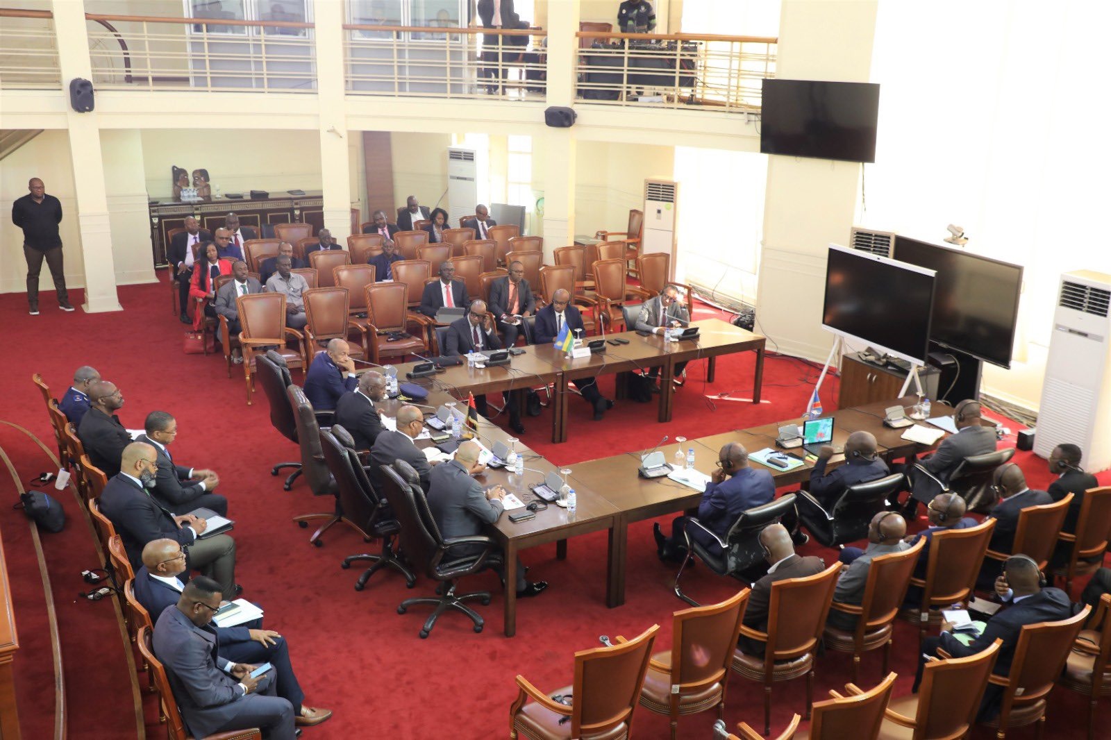 Abari mu butasi bw’u Rwanda na RDC bahuriye mu nama muri Angola