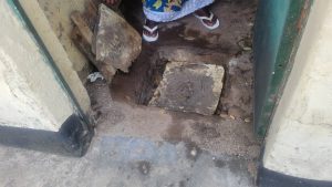 Rubavu: Barifuza ko ubwiherero bwavidurwa kuko ugiyeyo asanganirwa n’umwanda