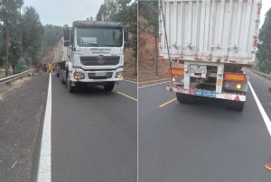 Nyamasheke:&nbsp; Yishwe n’imodoka amaze kururuka ku ikamyo yaparamiye