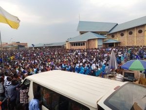 I Kibeho hateraniye imbaga y’Abakirisitu hafi 100,000