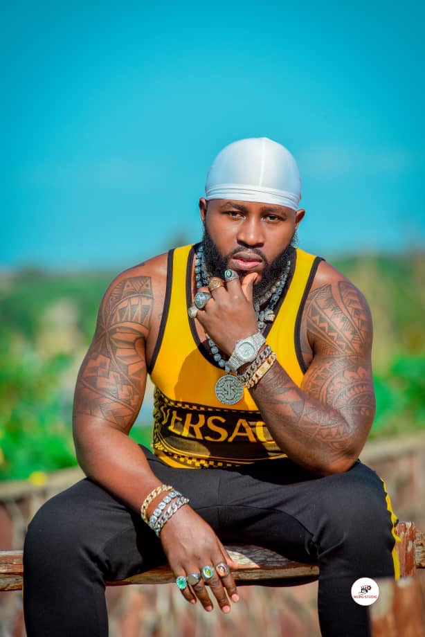 Umuhanzi Evido yamuritse indirimbo ye ya mbere y’amashusho yise ‘JUICE’ 