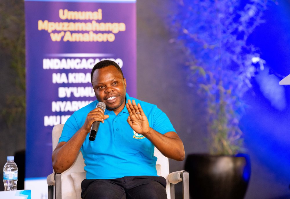 Minisitiri Dr Utumatwishima yiyemeje gukemura ibibazo biri muri Showbiz Nyarwanda