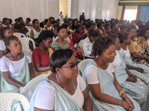 Rusizi: Abagore n’abakobwa 100 bagiye gufashwa kwiga imyuga