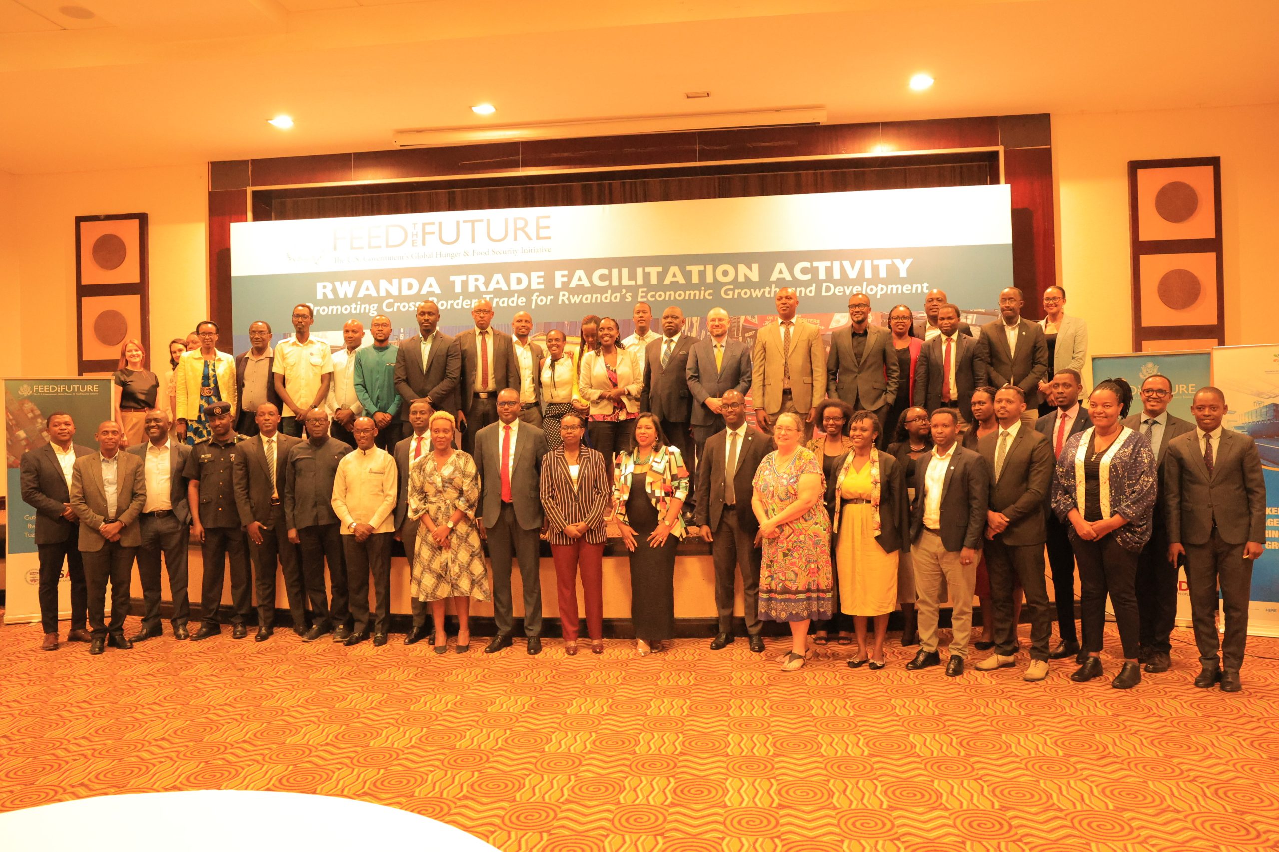 Mu Rwanda hatangijwe umushinga uzihutisha ubucuruzi bwambukiranya imipaka