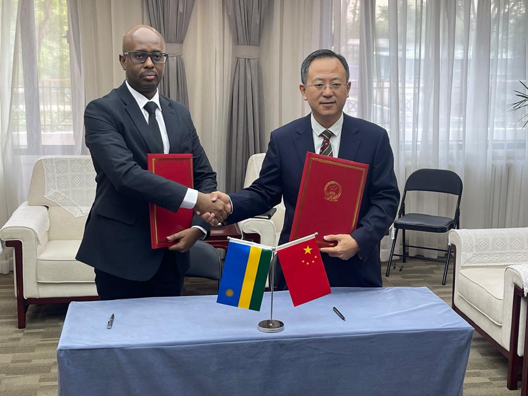 U Rwanda n’u Bushinwa basinyanye amasezerano yo kwagura ubufatanye