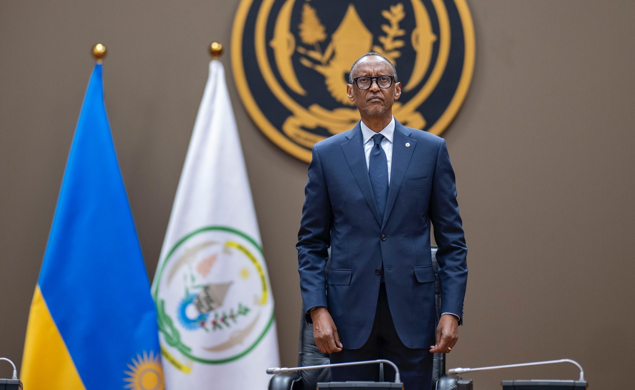 Perezida Kagame yasabye Abasenateri kutamenyera ibibazo ku mbuga nkoranyambaga