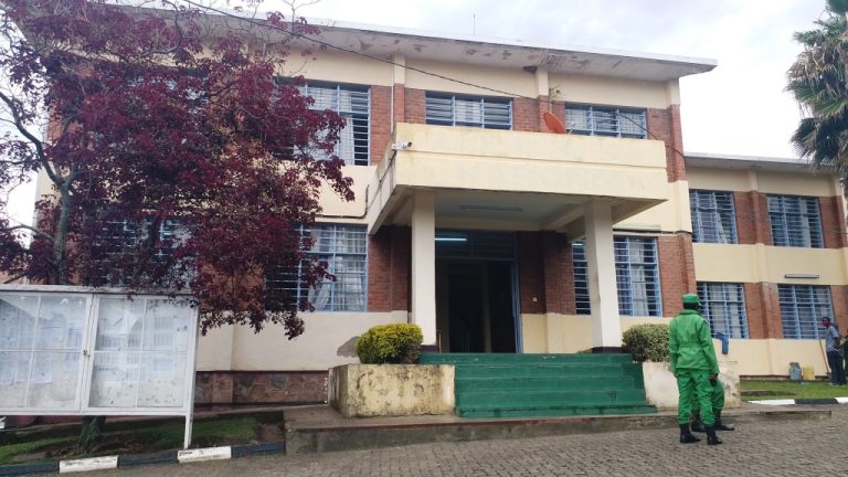 Karongi: Uwahigiraga kwica uruhinja rwe rw’amezi 3 yatawe muri yombi